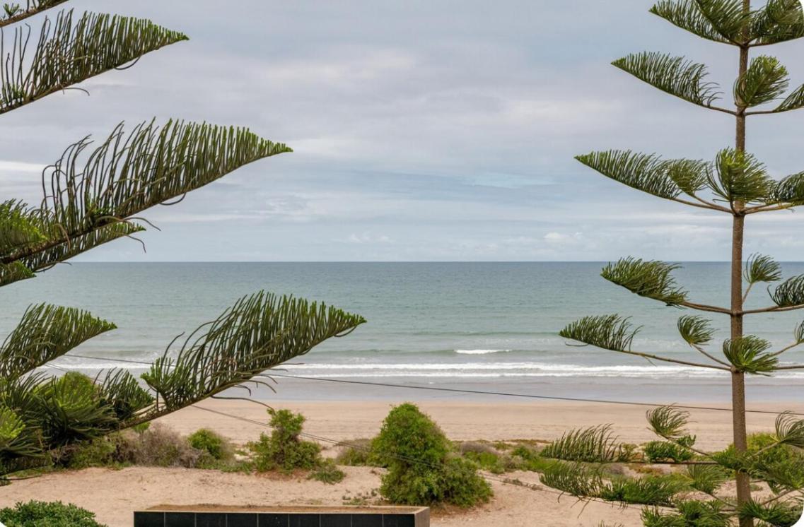 Ocean Breeze ,See View Apartment L'Oasis Bagian luar foto